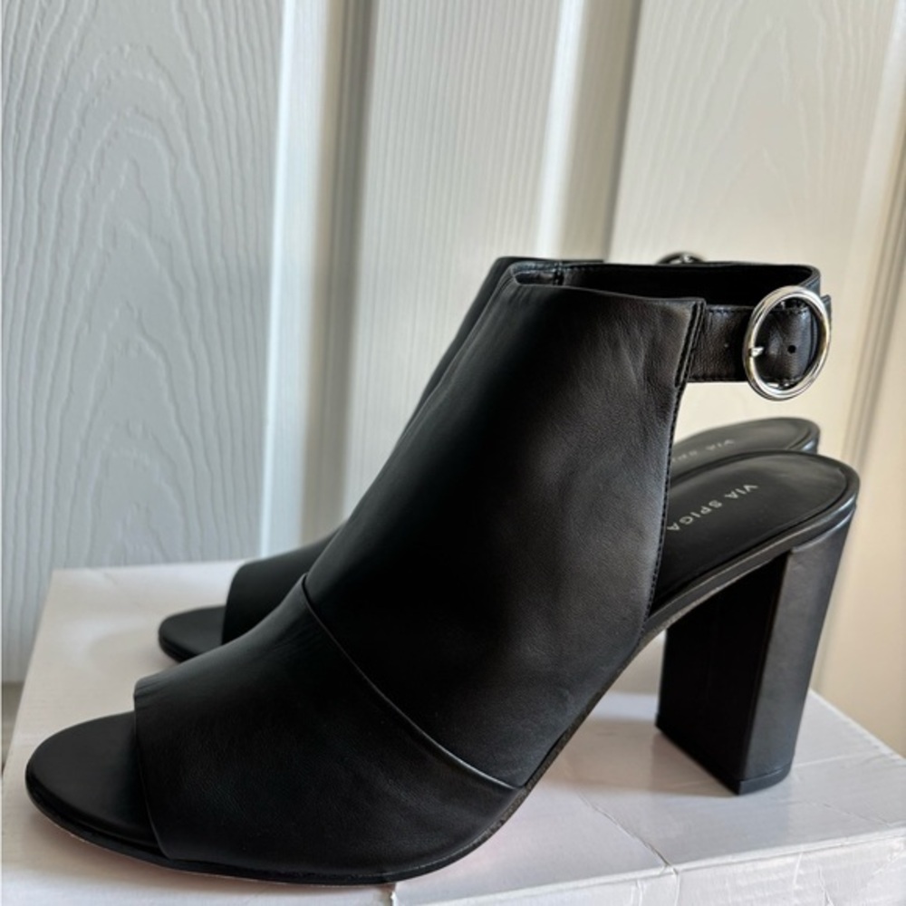 Via Spiga Black Leather Open-Toe Block Heels